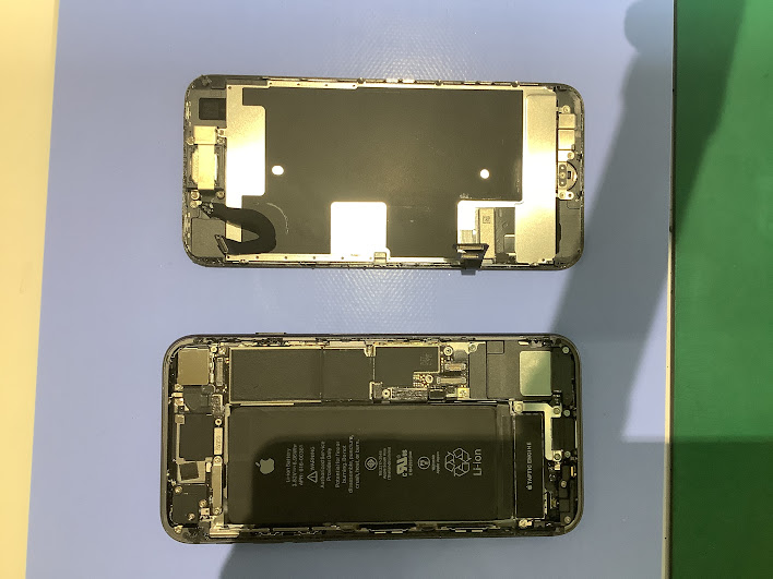 iPhone8のバッテリー交換ならデータそのまま・最短即日修理のスマホ修理工房ラザウォーク甲斐双葉店へ！